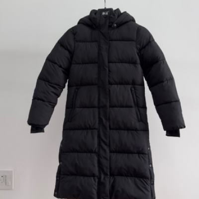 经典黑色长款羽绒服